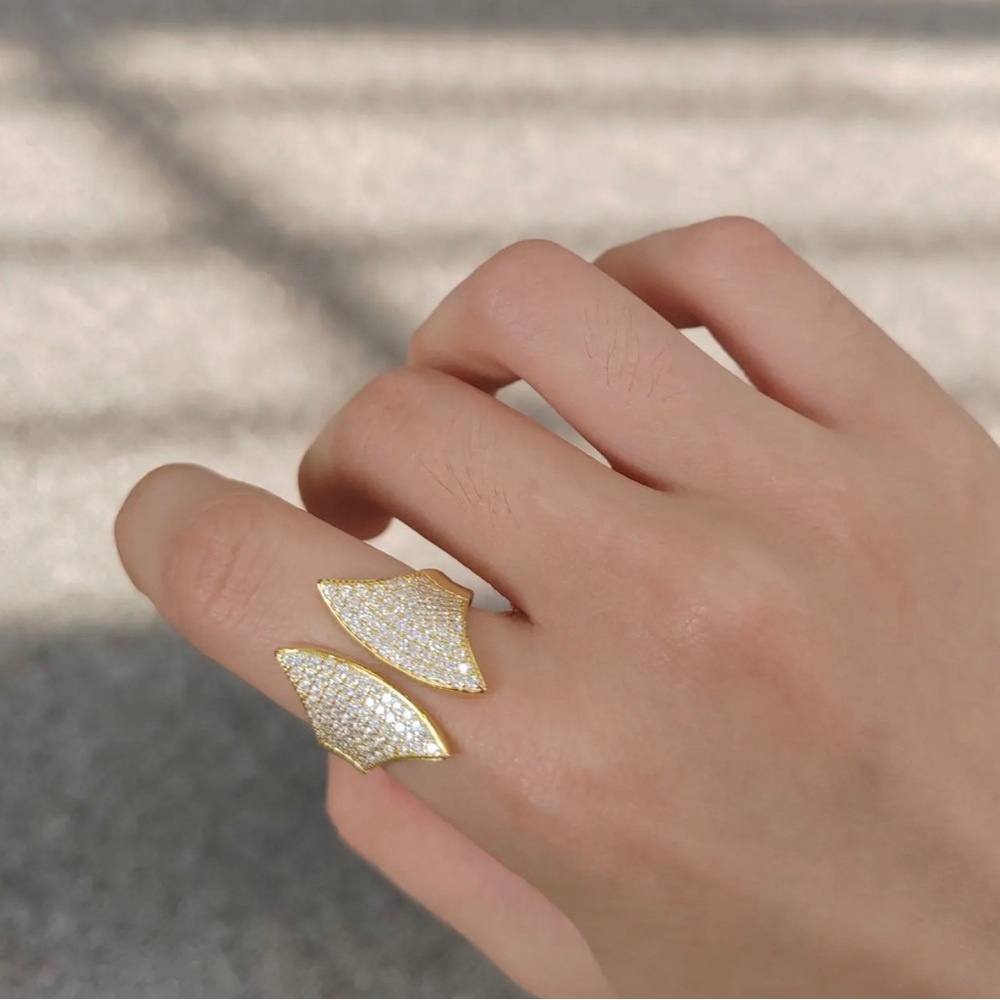 Beautiful Lab Grown Statement Ring Pass On Diamon… - image 4